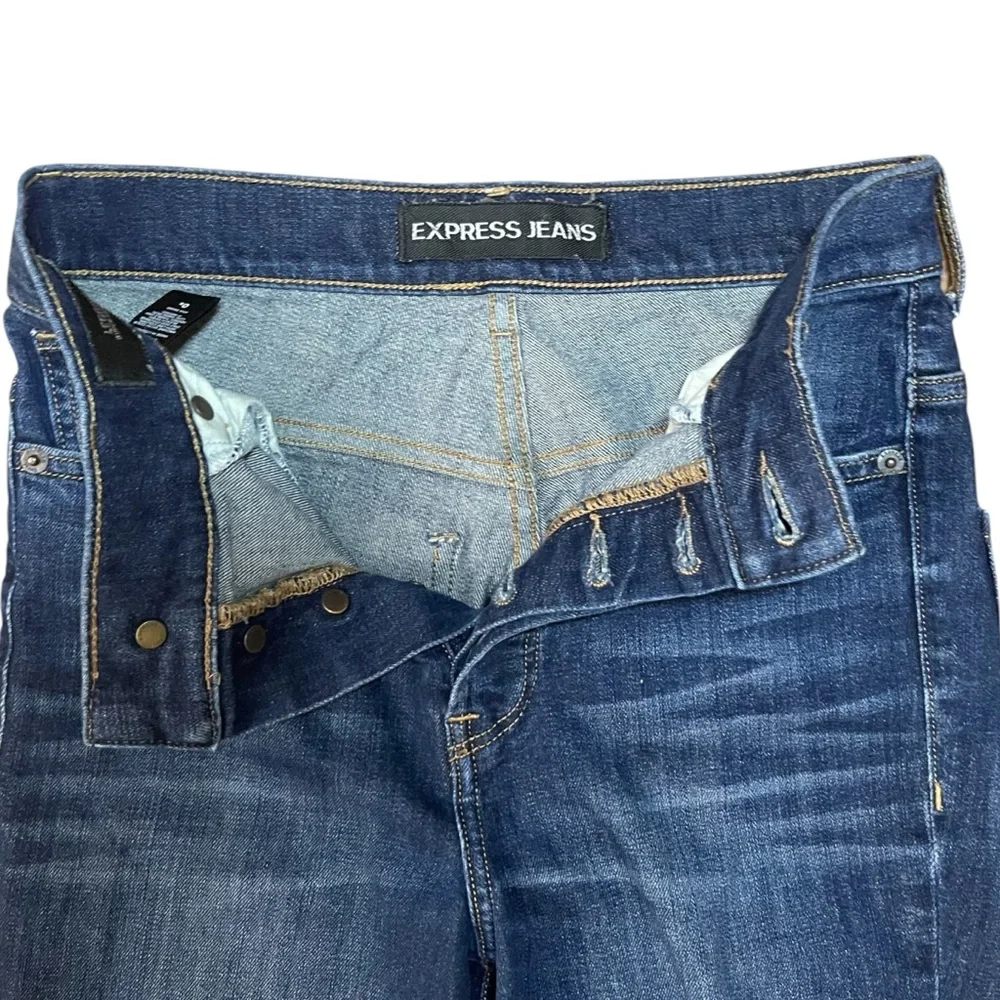 Express Woman’s Blue Ankle Cropped Jeans with Raw Hem Sz.0‎